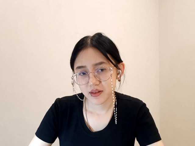 MyrleHenggeler's BongaCams show and profile