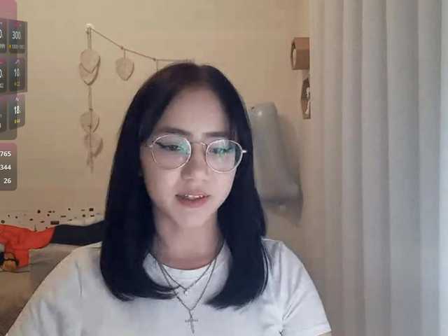 MyrleHenggeler live webcam show