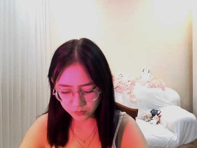 MyrleHenggeler live cam on BongaCams