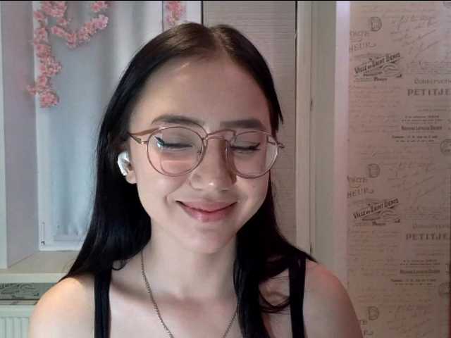 MyrleHenggeler live cam on BongaCams