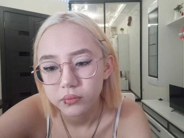 MyrleHenggeler live cam on BongaCams