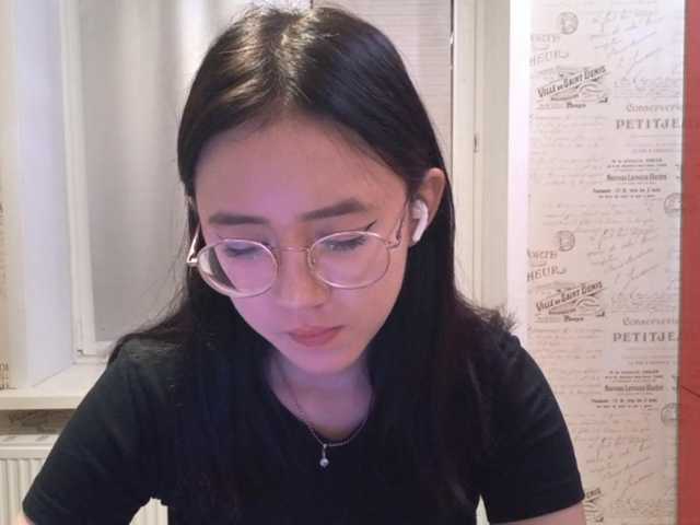 MyrleHenggeler live cam on BongaCams
