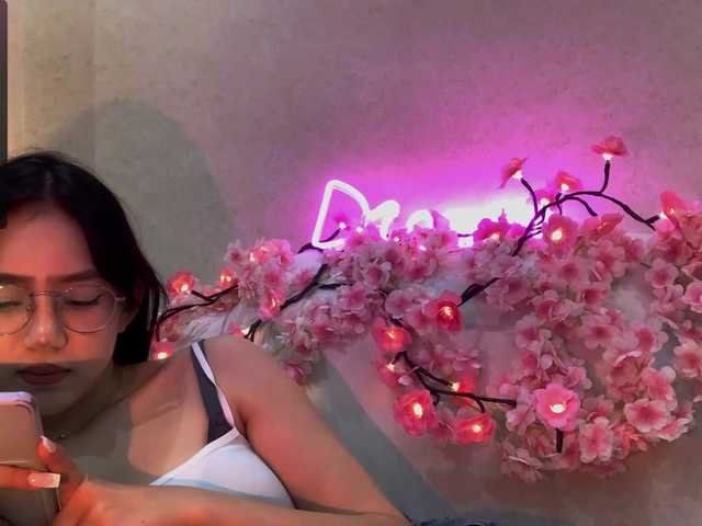 MyrleHenggeler live cam on BongaCams