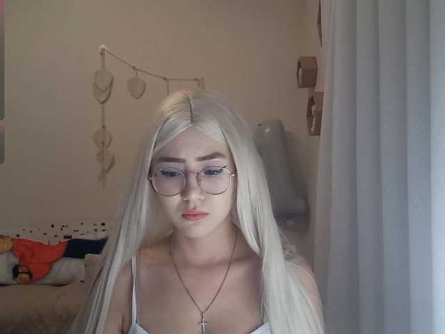 MyrleHenggeler live cam on BongaCams