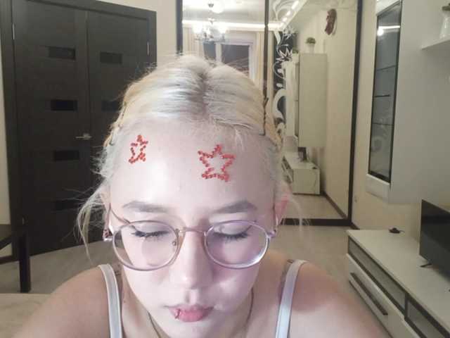 MyrleHenggeler live cam on BongaCams