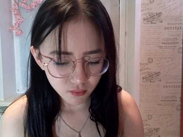MyrleHenggeler live cam on BongaCams