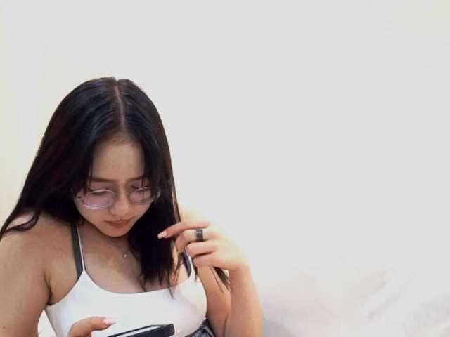 MyrleHenggeler live cam on BongaCams