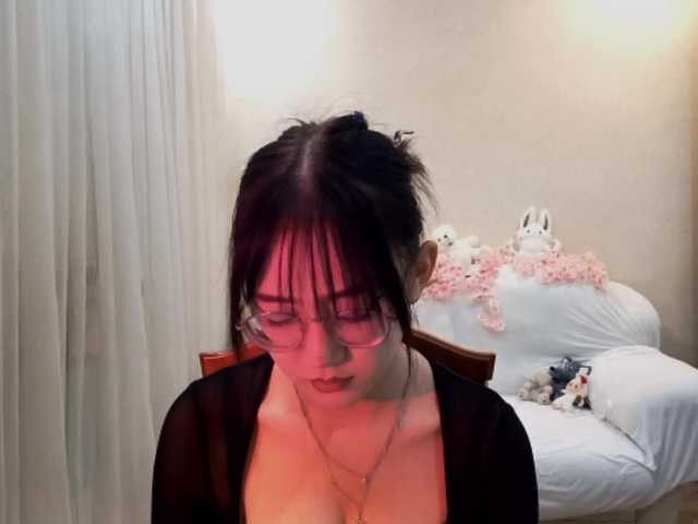 MyrleHenggeler live cam on BongaCams