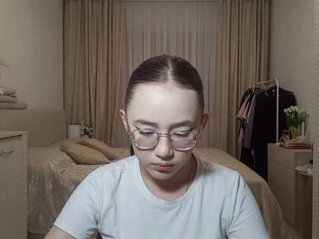 MyrleHenggeler live cam on BongaCams