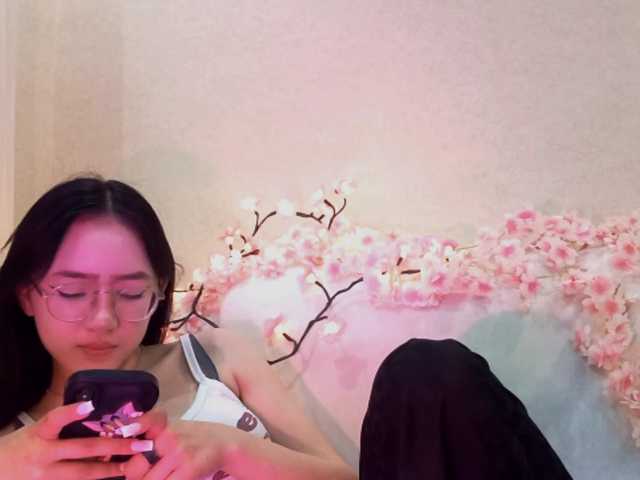 MyrleHenggeler live cam on BongaCams