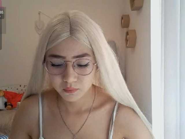 MyrleHenggeler live cam on BongaCams