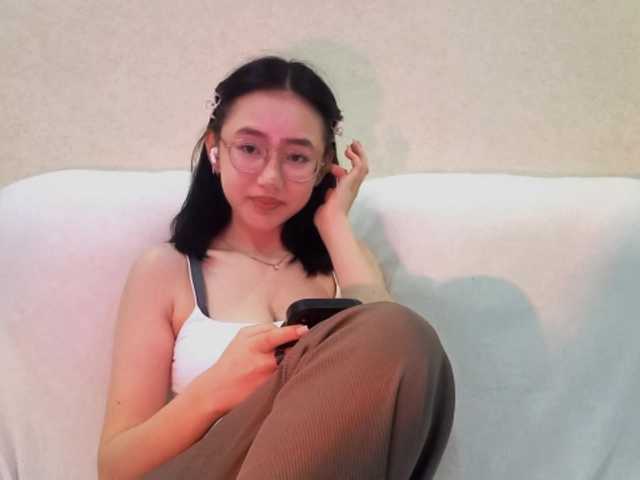 MyrleHenggeler live cam on BongaCams