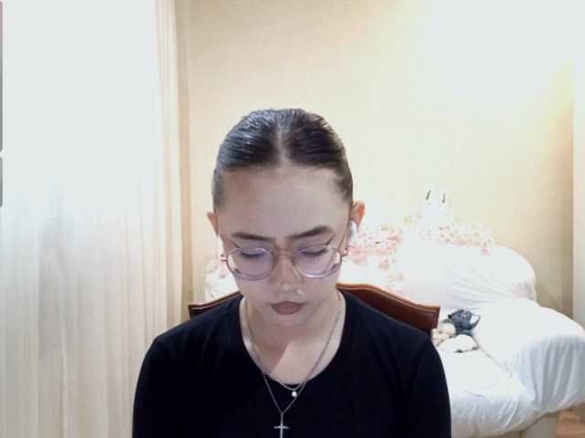 MyrleHenggeler live cam on BongaCams