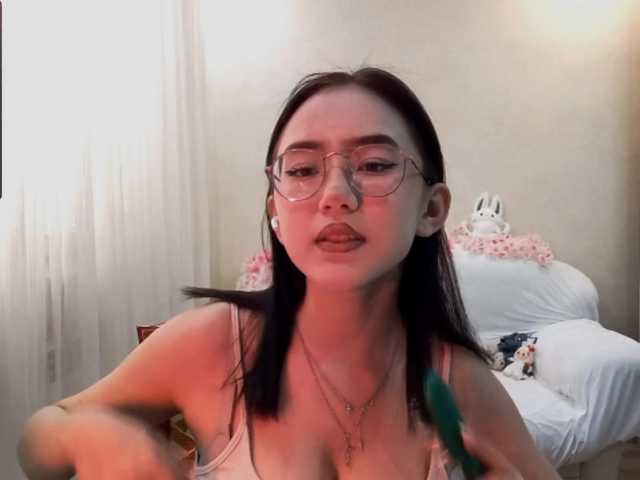 MyrleHenggeler live cam on BongaCams