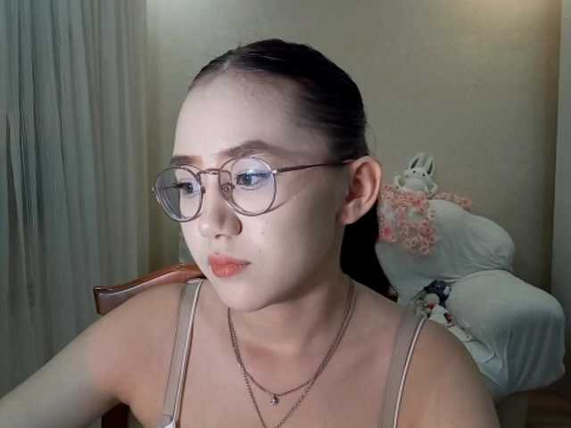 MyrleHenggeler live cam on BongaCams
