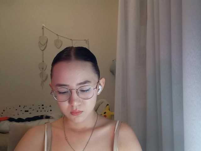 MyrleHenggeler live webcam show