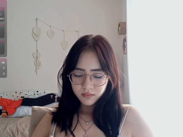MyrleHenggeler live webcam show