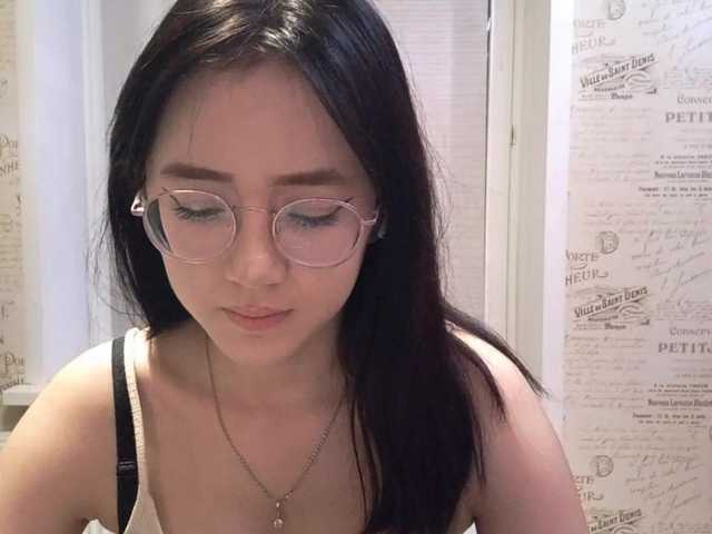 MyrleHenggeler live cam on BongaCams