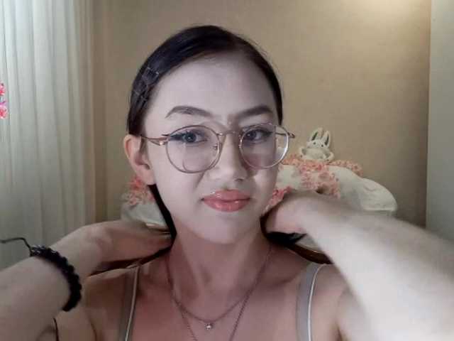 MyrleHenggeler live cam on BongaCams