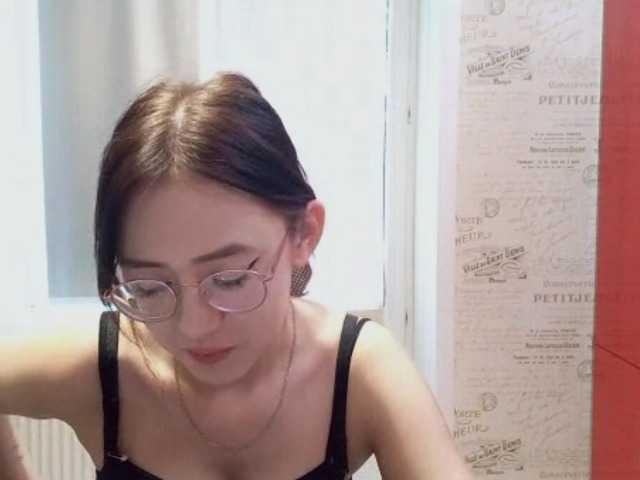 MyrleHenggeler live cam on BongaCams