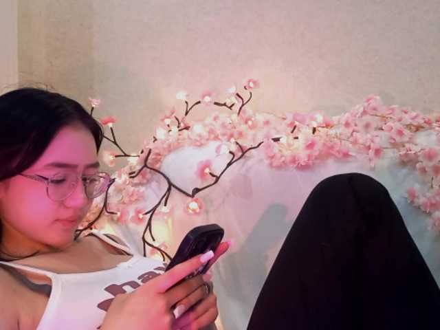 MyrleHenggeler live cam on BongaCams