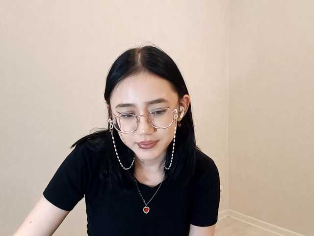 MyrleHenggeler's BongaCams show and profile