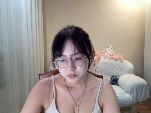 MyrleHenggeler live cam on BongaCams