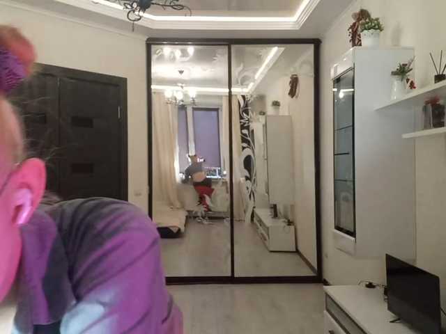MyrleHenggeler live cam on BongaCams