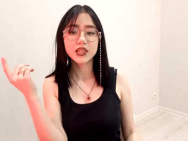 MyrleHenggeler live cam