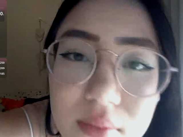 MyrleHenggeler live webcam show