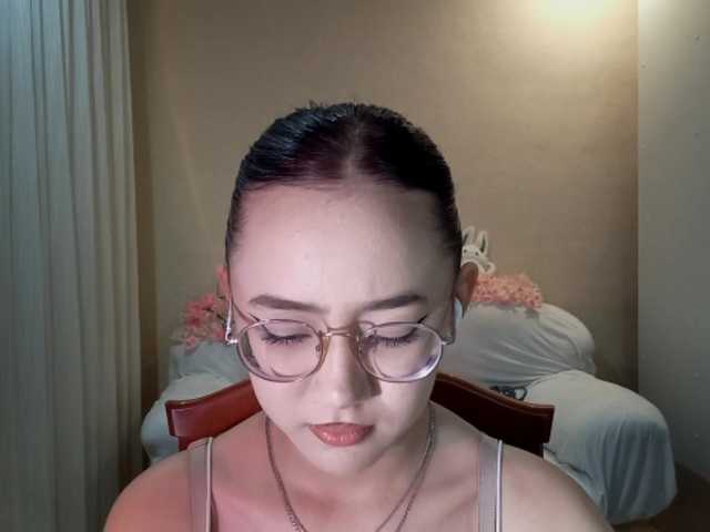 MyrleHenggeler live cam on BongaCams