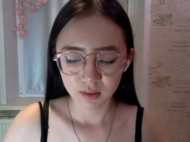 MyrleHenggeler live cam on BongaCams