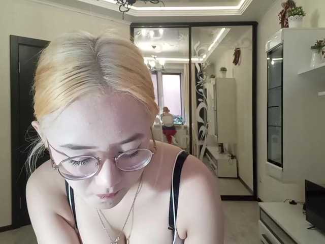 MyrleHenggeler live cam on BongaCams