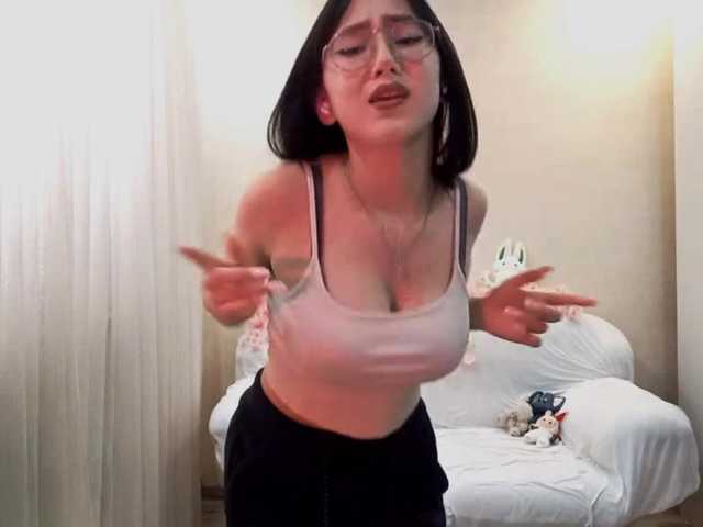 MyrleHenggeler live cam on BongaCams