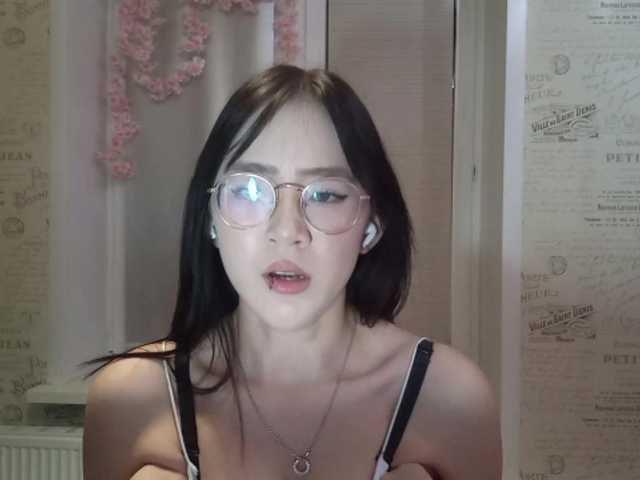 MyrleHenggeler live cam on BongaCams