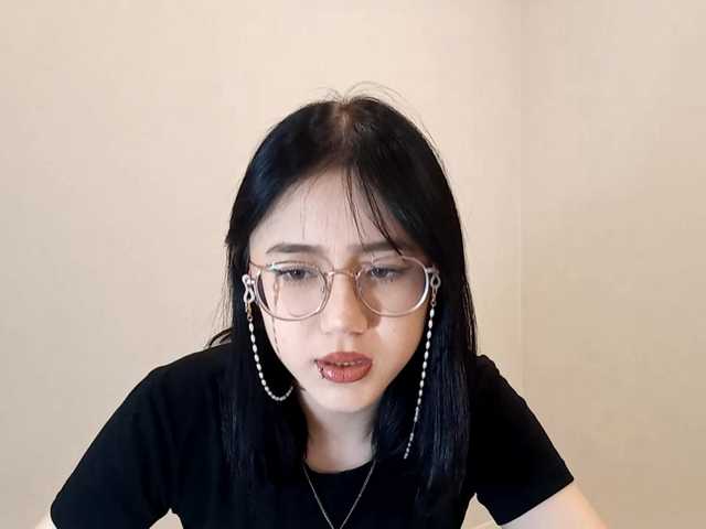 MyrleHenggeler's BongaCams show and profile