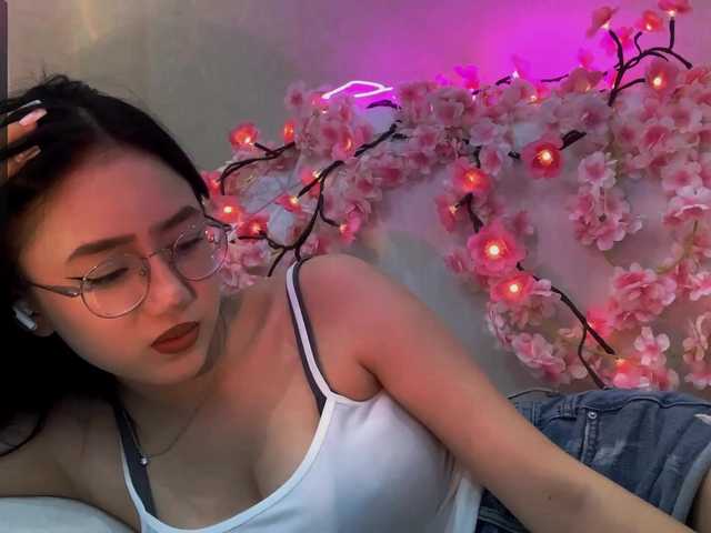 MyrleHenggeler live cam on BongaCams