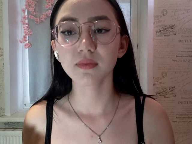 MyrleHenggeler live cam on BongaCams