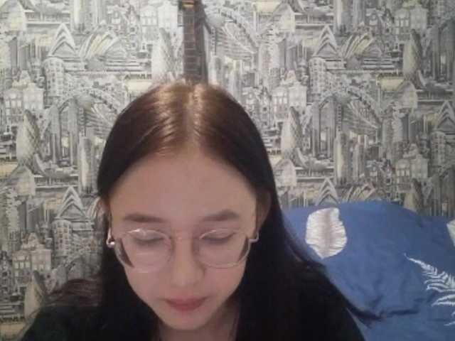 MyrleHenggeler live cam on BongaCams