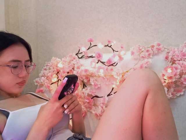 MyrleHenggeler live cam on BongaCams