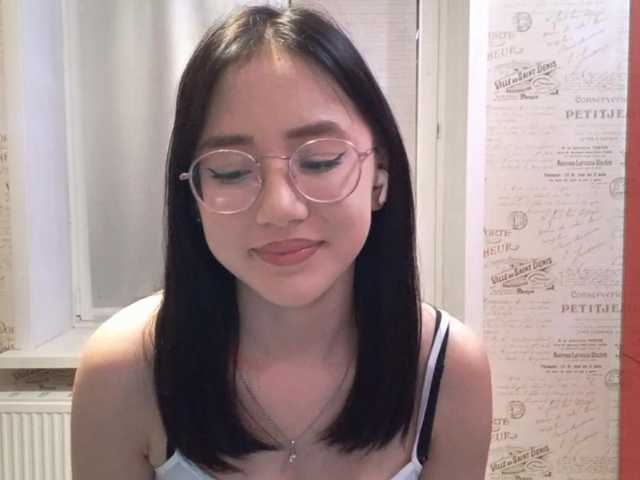 MyrleHenggeler live cam on BongaCams