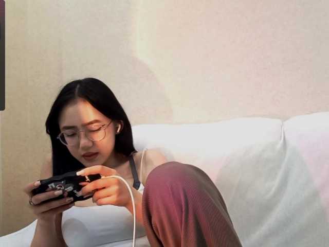 MyrleHenggeler live cam on BongaCams