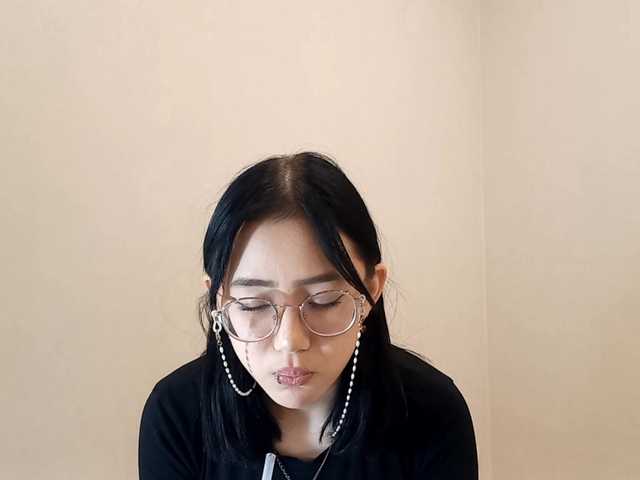 MyrleHenggeler's BongaCams show and profile