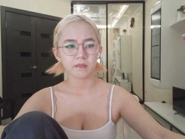 MyrleHenggeler live cam on BongaCams