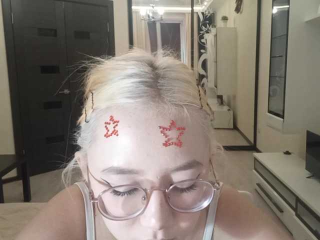 MyrleHenggeler live cam on BongaCams