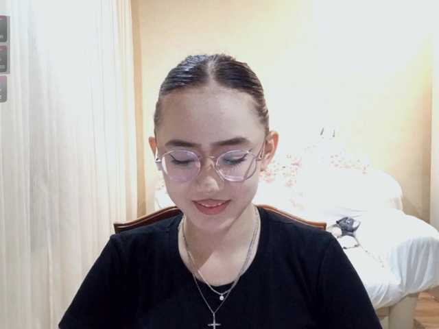 MyrleHenggeler live cam on BongaCams