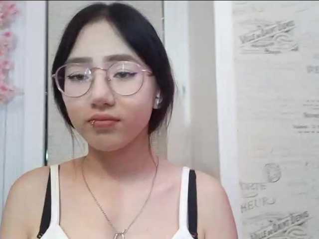 MyrleHenggeler live cam on BongaCams