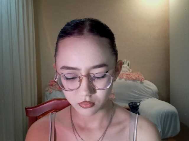 MyrleHenggeler live cam on BongaCams