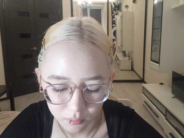 MyrleHenggeler live cam on BongaCams