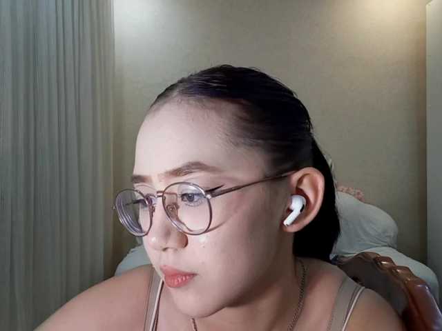 MyrleHenggeler live cam on BongaCams